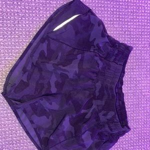 hotty hot lululemon grey camo - new condition